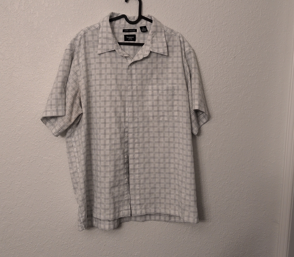 Haggar Gray Casual Button Down Shirt with Subtle Pattern